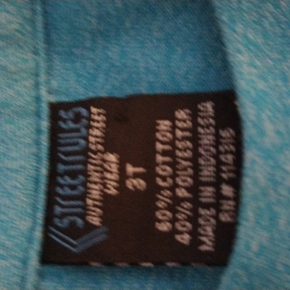 Boys 3t multi color has front pocket nice shirt gently used - Picture 2 of 5